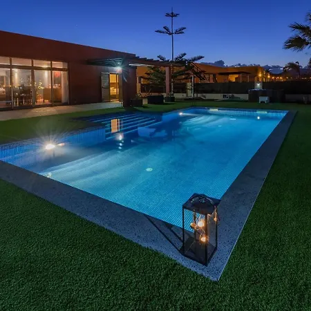 Aura Villa